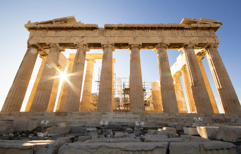 Υψηλή βαθμολογία παίρνει η Αθήνα από τους τουρίστες – Πόσα χρήματα χαλάνε ημερησίως