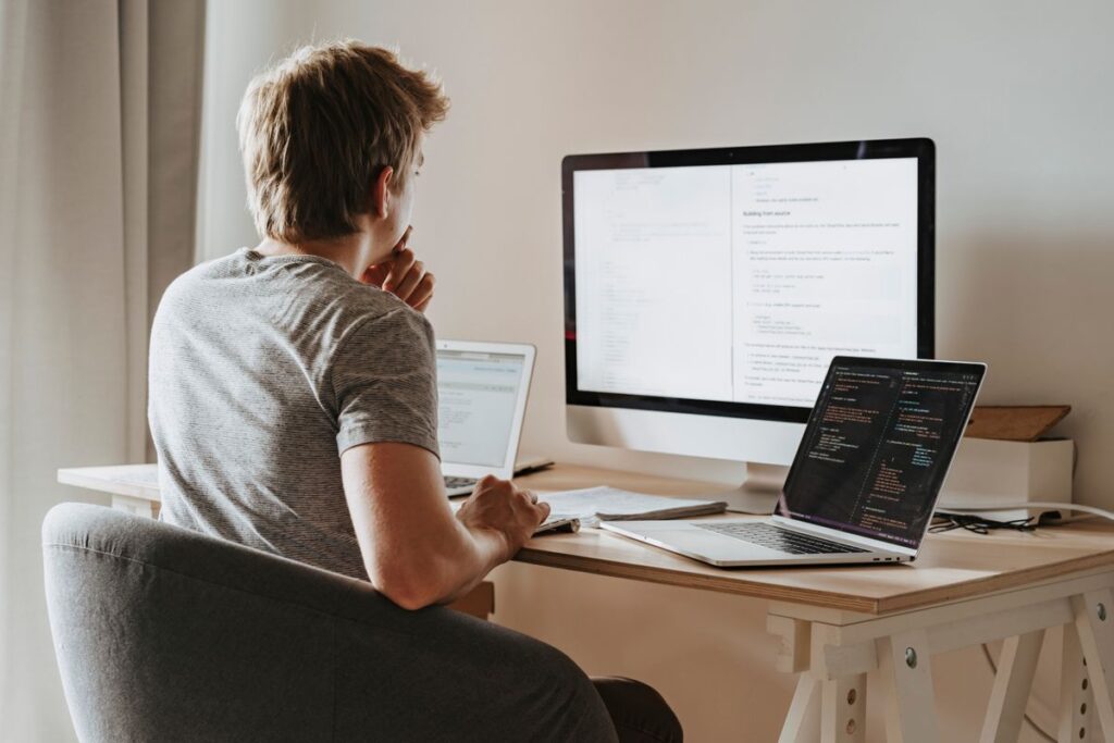 Medium Publishing: Backlinks & Προσέλκυση Κοινού